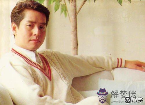香港男歌手譚詠麟五行八字命盤分析婚姻家庭生活！
