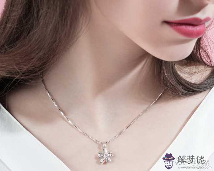 送給女生的禮物推薦學生黨：學生黨給女生送啥禮物好