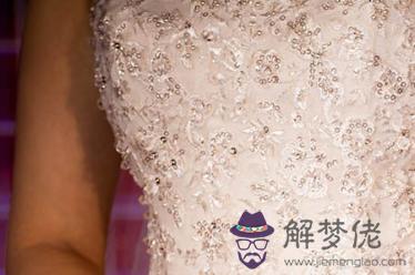 給女友生日紅包多少有寓意：女朋友過生日發紅包多少錢合適？