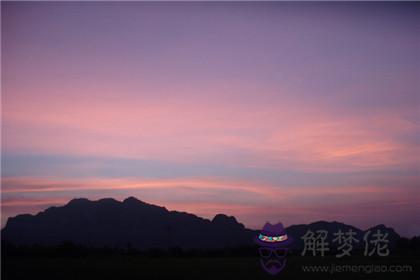 82大海水命的女人的命運：69年的男大驛土和82的女大海水命運線