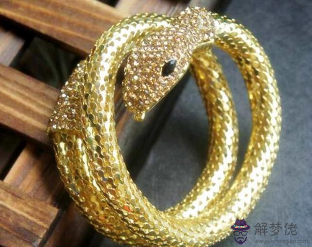 屬馬屬龍適合做夫妻嗎：屬馬和屬龍相配嗎？