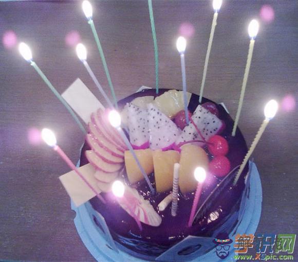 很潮又短的生日祝福四字成語：求50個生日祝福的詞語，要四個字那種的