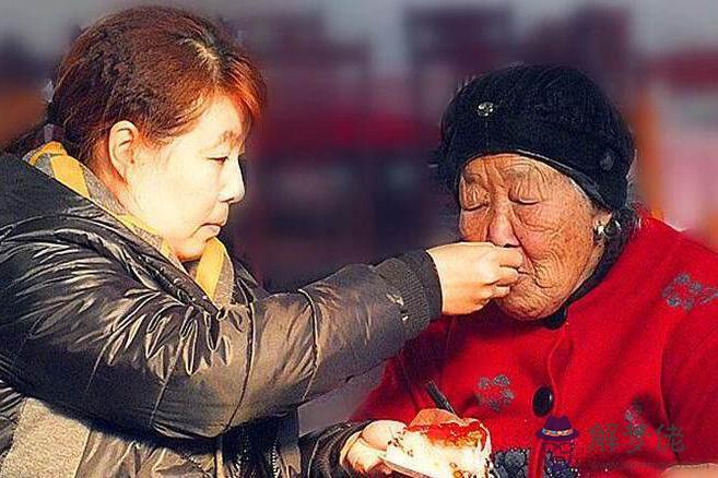 生日婆婆給我發紅包領嗎：生日婆婆給我發紅包應該收嗎