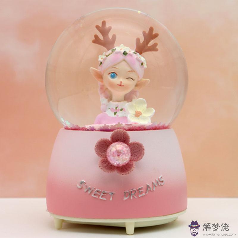 送女友生日禮物送什麼好呢：送生日禮物給女友送什麼好