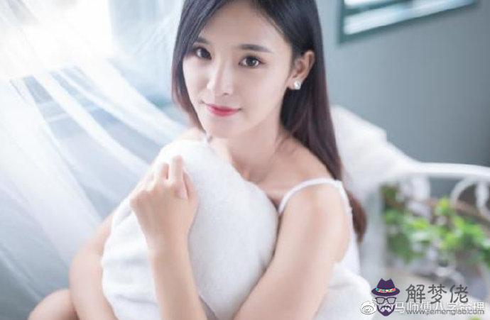八字金旺的女人