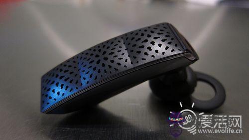 jawbone藍牙耳機如何與手機配對：JAWBONE藍牙耳機怎麼配對？