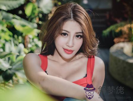 自大高傲的女人面相