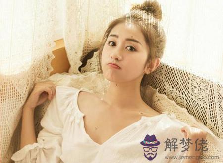 胸上有痣代表什麼