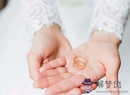 嫁給左手斷掌的男人好不好