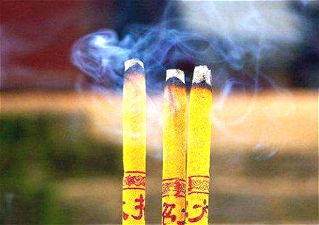上墳燒香風水講究與禁忌