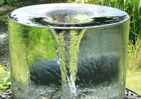 別墅院內水池風水