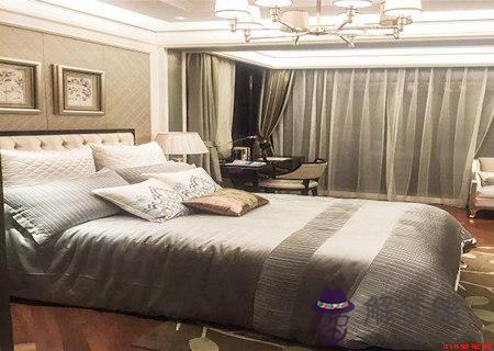 床頭有這物不扔天天都破財