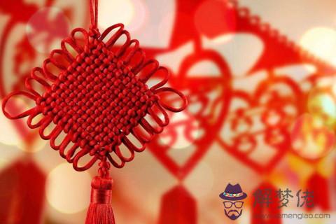 婚紗照放床尾不吉利 婚紗照掛哪里好呢風水學