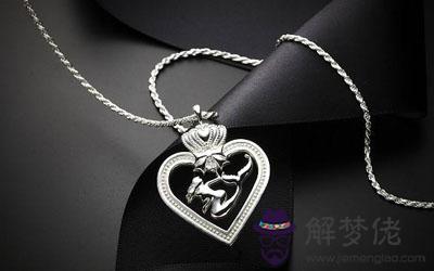 單身的女生佩戴什么圖案的項鏈可以增加桃花？(圖文)