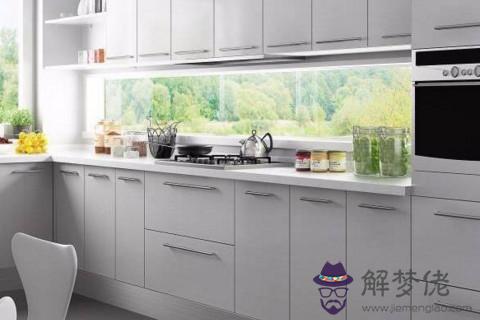 廚房墻壁什么顏色好看 廚房墻壁風水