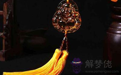 破損的車飾繼續掛在車上好嗎?(圖文)