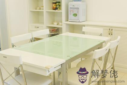 原來餐桌也有風水講究 可以旺財旺運(圖文)