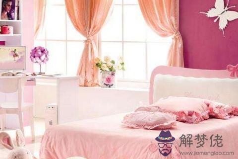 床頭掛畫怎么掛 臥室風水掛畫掛什么位置