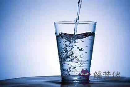 辦公室的水杯用什顏色的可以招事業運(圖文)