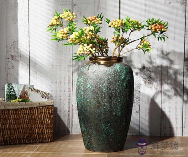 客廳花瓶的擺放講究
