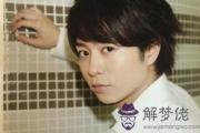 男人右上眼尾有痣好不好 眼右上角有痣代表什么？