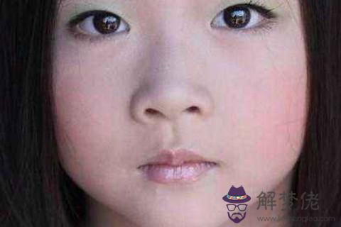 低鼻梁的女人命運如何