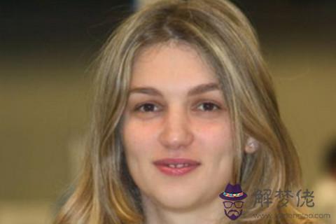 臉上有酒窩的女人婚姻如何