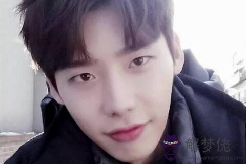 面相分析有著單眼皮男人的桃花運