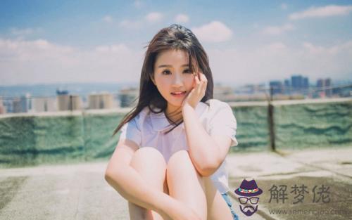 笑露牙齦面相好不好？女人笑露牙齦面相(圖文)