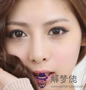 女人唇下有痣的面相好不好,嘴唇有痣代表著什麼(圖文)