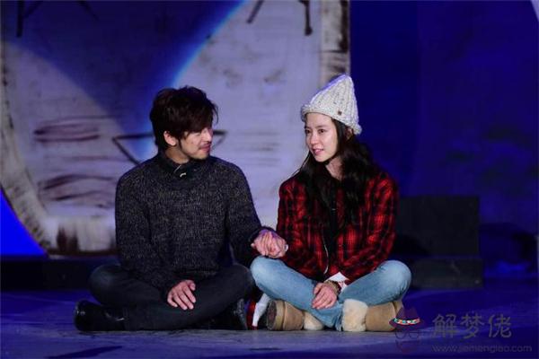 訂婚的日子怎麼選 2020適合訂婚的日子 訂婚的日子怎麼選 2020適合訂婚的日子