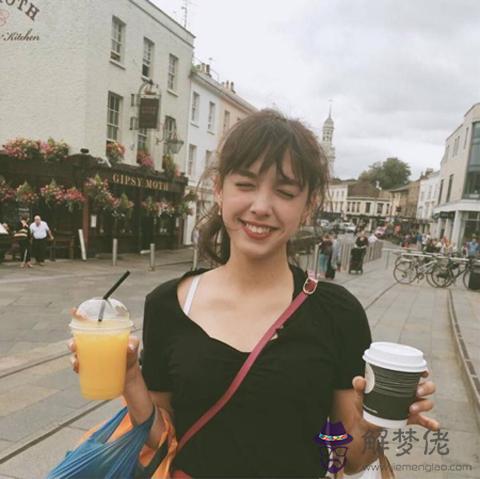 你容易患上嚴重的暴食癥嗎？