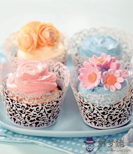 生日蛋糕測看近期誰會給你添堵?