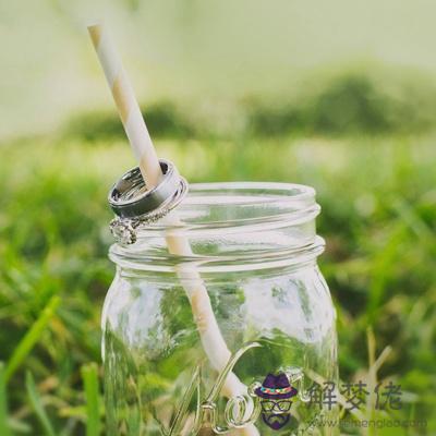 未來與你偕老的會是身邊的什麼？