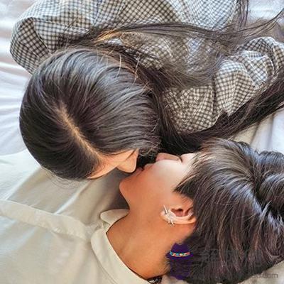 為愛癡狂的你還剩多少自尊心？