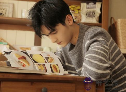 測看10月你的異性緣是幾顆星呢?