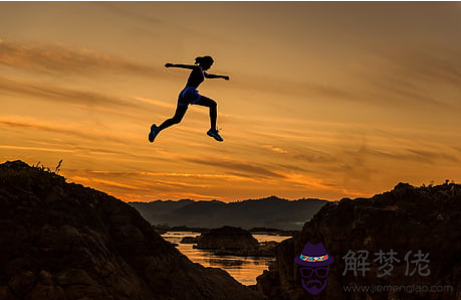 水瓶座和巨蟹座配對指數是多少