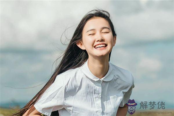 女生取名字有詩意文雅的:起名字,要好聽的,寓意積極,文雅、有詩意,要三...