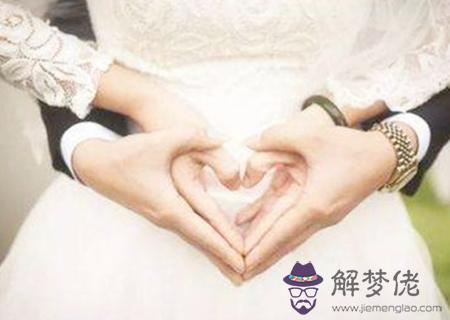 嫁豪門的女人八字