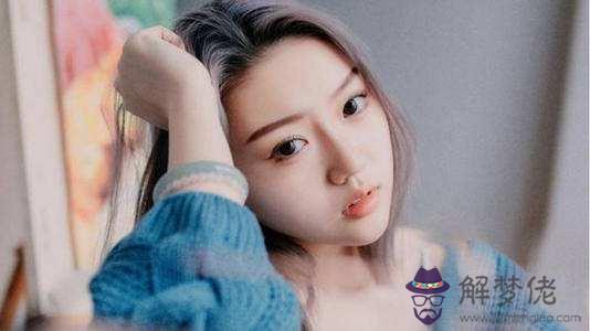 關于容易晚婚的女命八字命理特征的信息