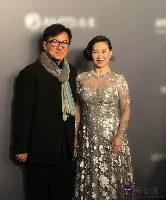 何超瓊八字太硬
