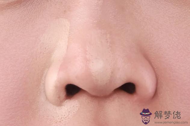 怎麼用化妝把鼻翼的八字溝