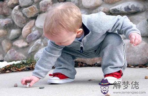孩子外八字的原因 孩子外八字的原因