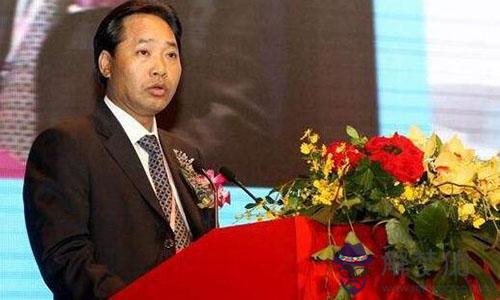 能靠房地產起家的八字 能靠房地產起家的八字