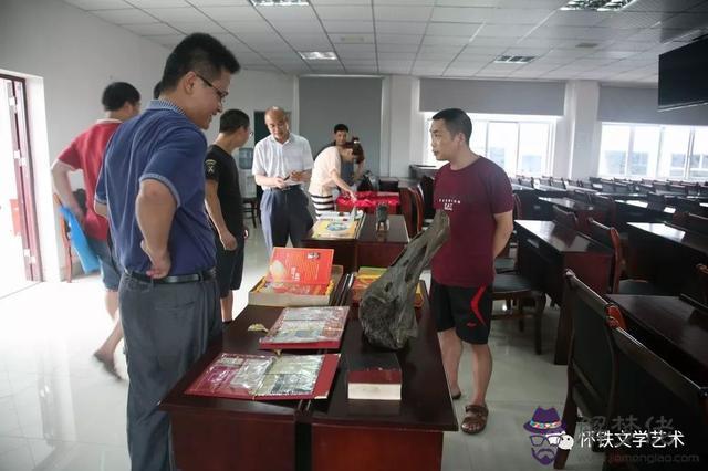 算命的說雙鼠出洞是什麼意思 算命的說雙鼠出洞是什麼意思