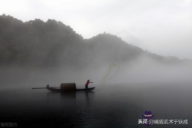 算命的帆上寫什麼意思