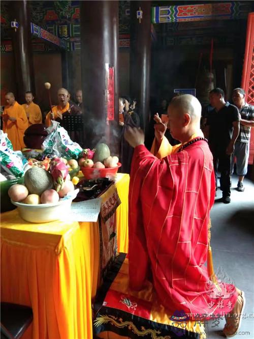 算命說坐在蓮花盆里是什麼意思