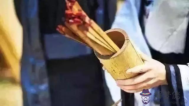 算命扔的東西叫什麼意思 算命扔的東西叫什麼意思