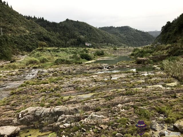 算命里的天坑是什麼意思