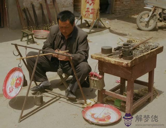 雙雀紋與八字紋的區別是什麼 雙雀紋與八字紋的區別是什麼